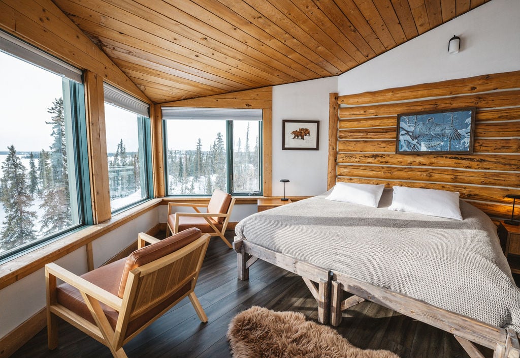 AngelaGzowski - Lodge Room Interior and View (2)